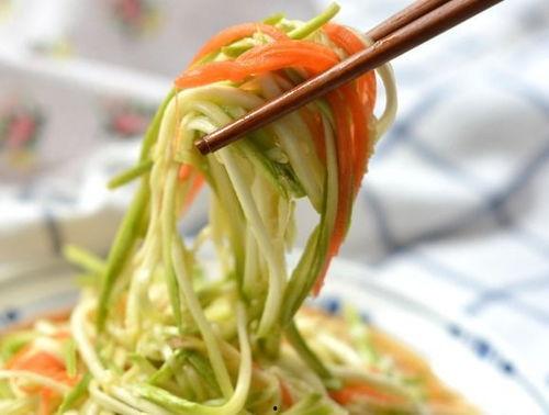 茭瓜炒着吃致癌,如何安全食用？”