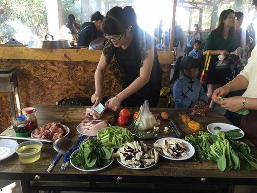 穿到民国吃瓜看戏120,品瓜赏戏，见证风云变幻的百年时光