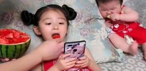 吃瓜吃到自己女儿,意外发现女儿竟成瓜田主角